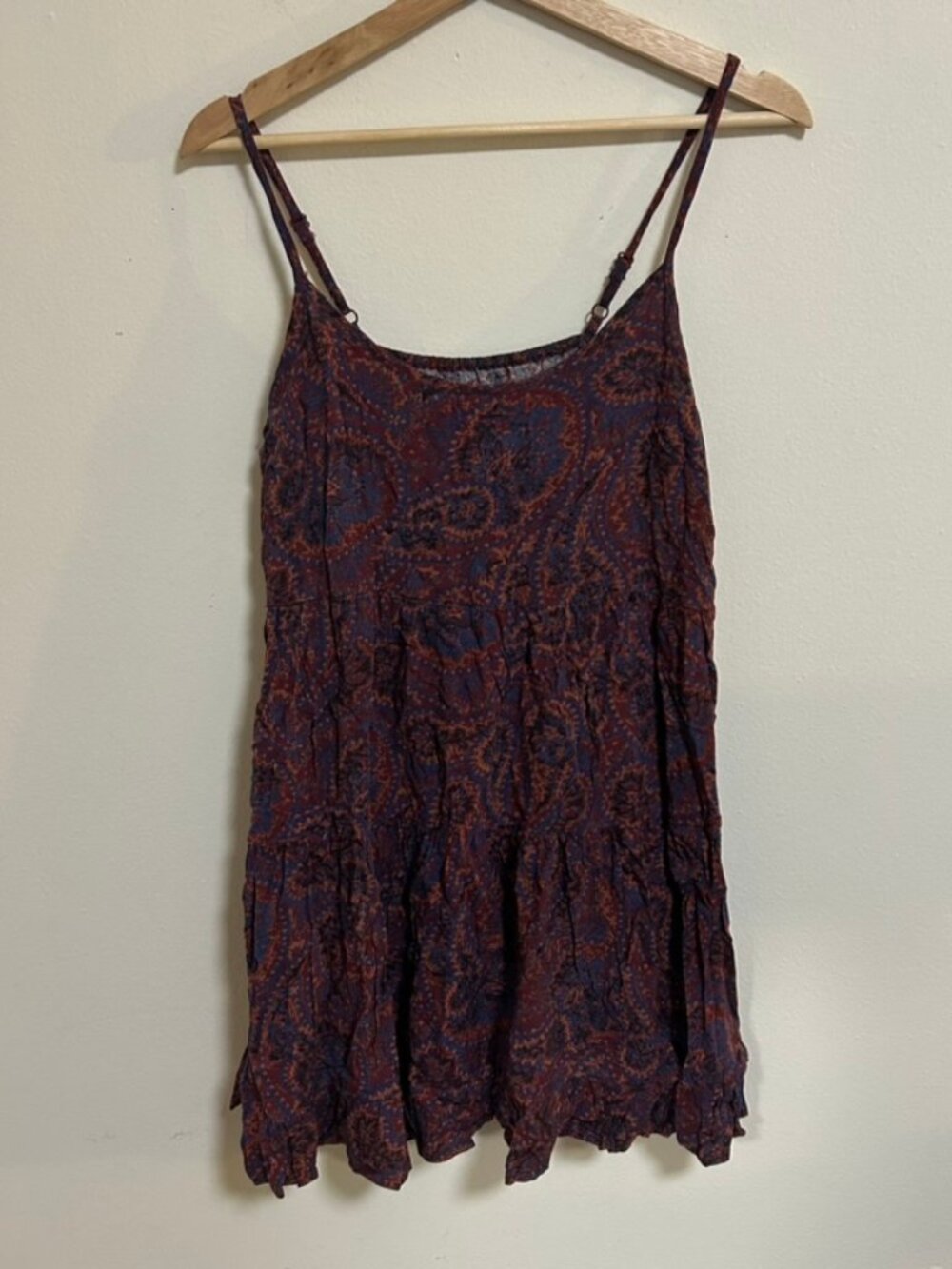 Colorful Paisley Mini Dress Spaghetti Straps by Mossimo Red/Purple EUC Sz L